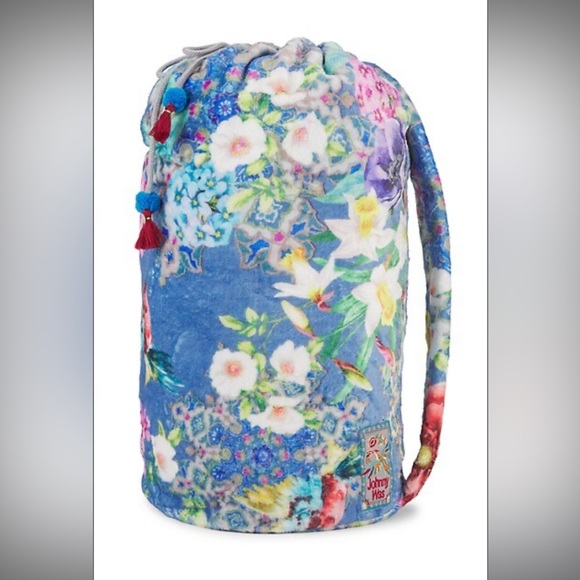 JOHNNY WAS Sunrise Cozy Fleece Drawstring Blanket Bag (no blanket) Floral - Picture 4 of 4